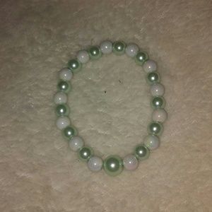 Glass bead bracelet